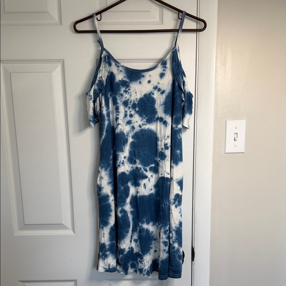Elegant Blue and White Tie-Dye Mini Cold Shoulder Dress